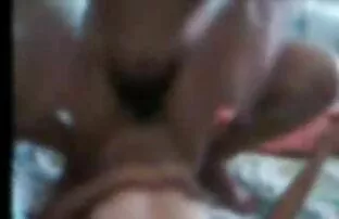 مرد فقط فالوس خود را کردم و به تماشای جلق زدن زیبایی. دیدن فیلم سک مرد شروع به خودارضایی تا زمانی که خیانت چشمه اسپرم