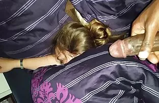 شخص fucks در معشوقه خود را تنها در یک دیدن فیلم سکسی در تلگرام اتاق هتل