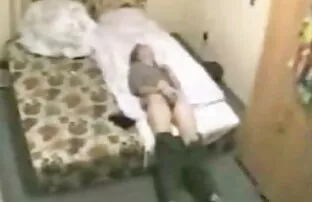 ورزش سایت دیدن فیلم سکسی ها در شورت تسلیم به یک دختر بر روی نیمکت
