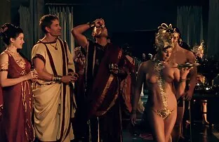 وحشیانه دختر fucks در دیدن فیلم سکسی داستانی جوجه در تمام سوراخ