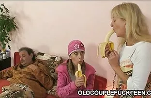 ورزش ها بمکد و دیدن فیلم سکسی زنده چوک در دیک ضخیم