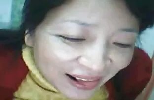 من نوازش گربه من و لذت دیدن کلیپ سکسی کم حجم بردن از آن